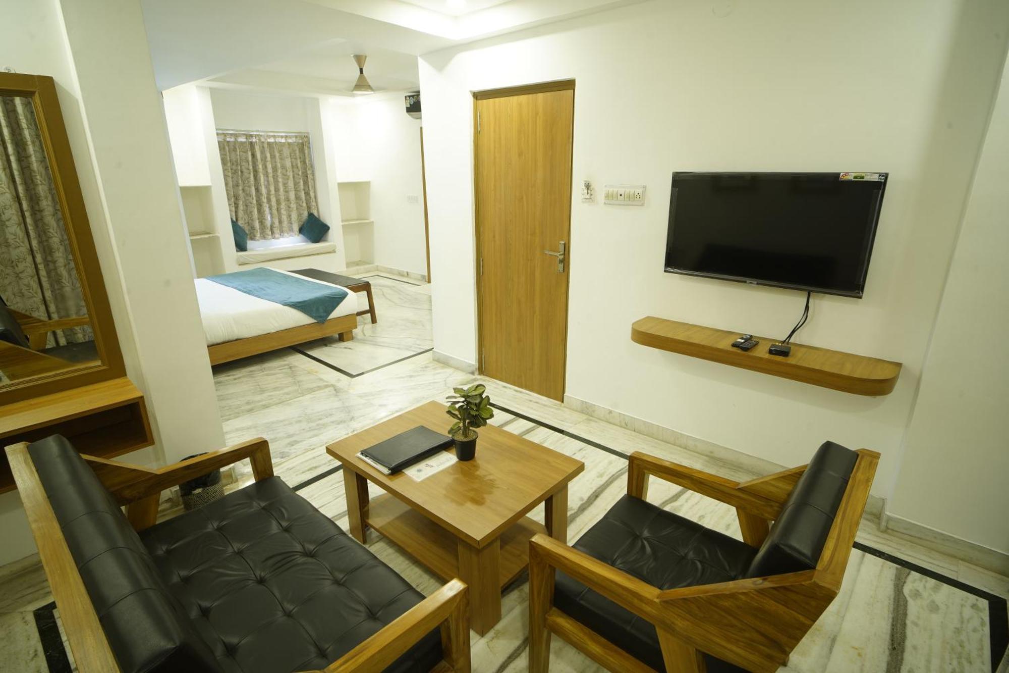 Hotel Udai Niwas By The Lake Ουνταϊπούρ Εξωτερικό φωτογραφία